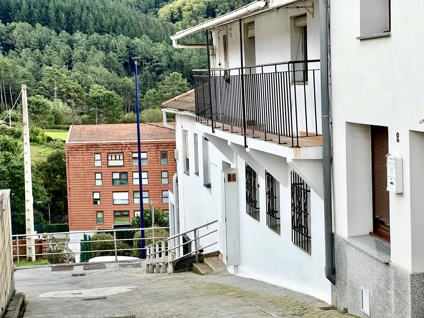 Vista exterior de Pis en venda en Etxebarri amb Balcó
