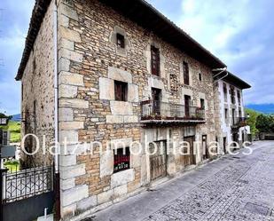 Vista exterior de Casa o xalet en venda en Artziniega amb Terrassa