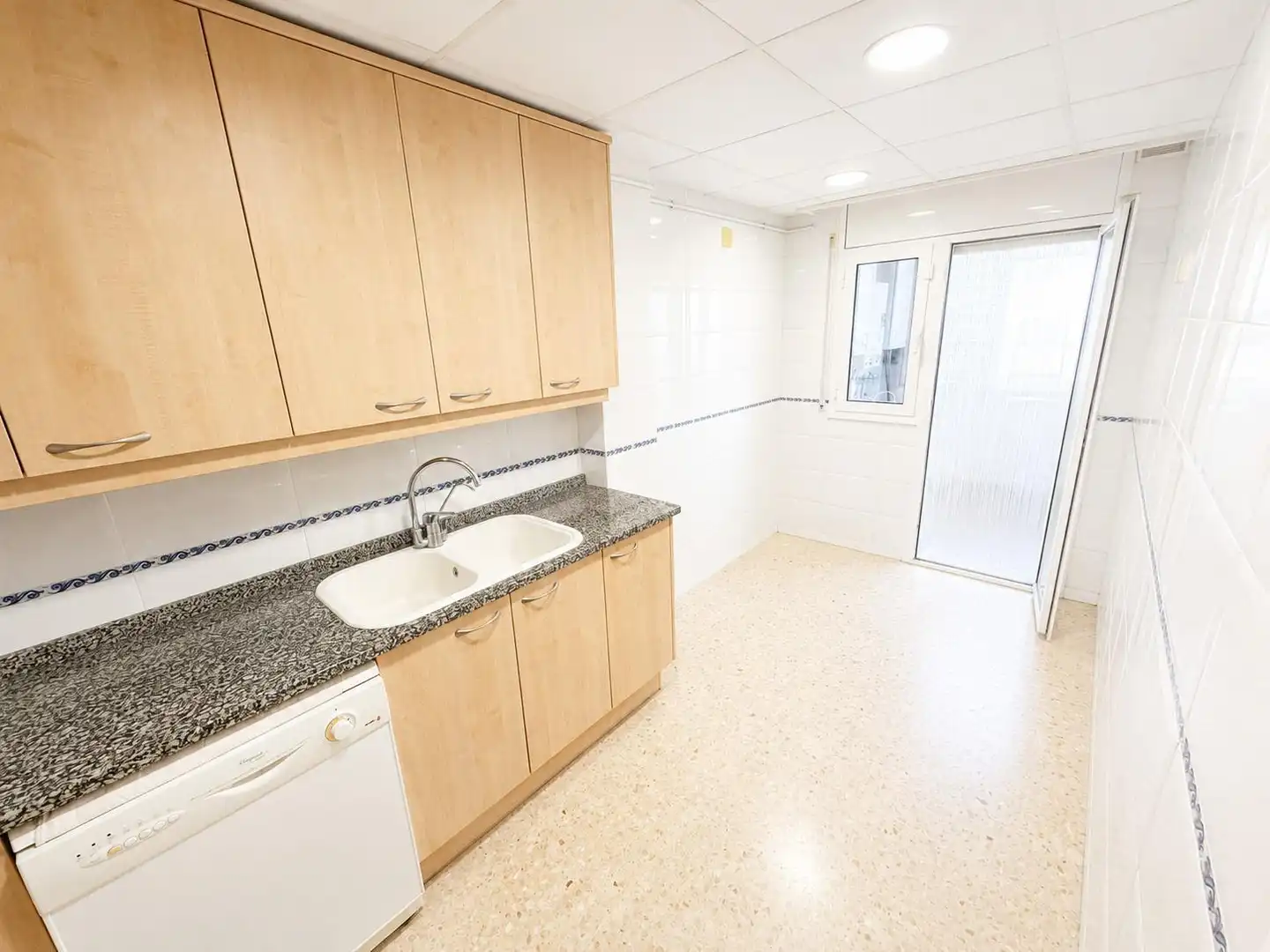 Cuina de Casa o xalet en venda en Castellar del Vallès amb Aire condicionat, Calefacció i Terrassa