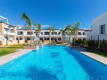 Apartament amb piscina en venda a Orihuela Costa