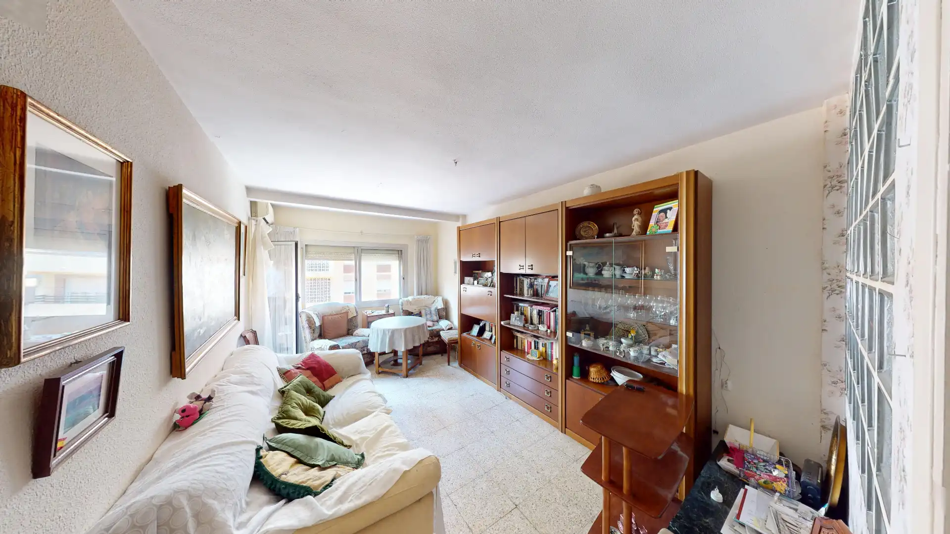 Living room of Flat for sale in Alicante / Alacant  with Air Conditioner, Furnished and Balcony