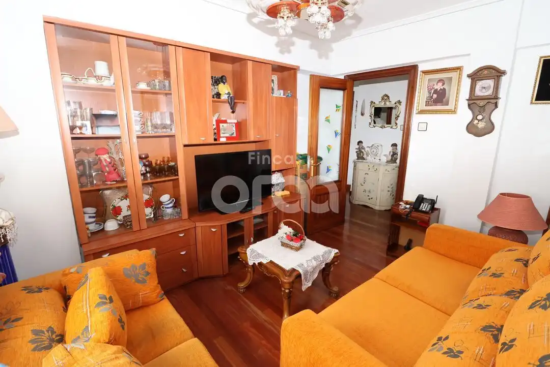 Sala d'estar de Pis en venda en Portugalete amb Moblat