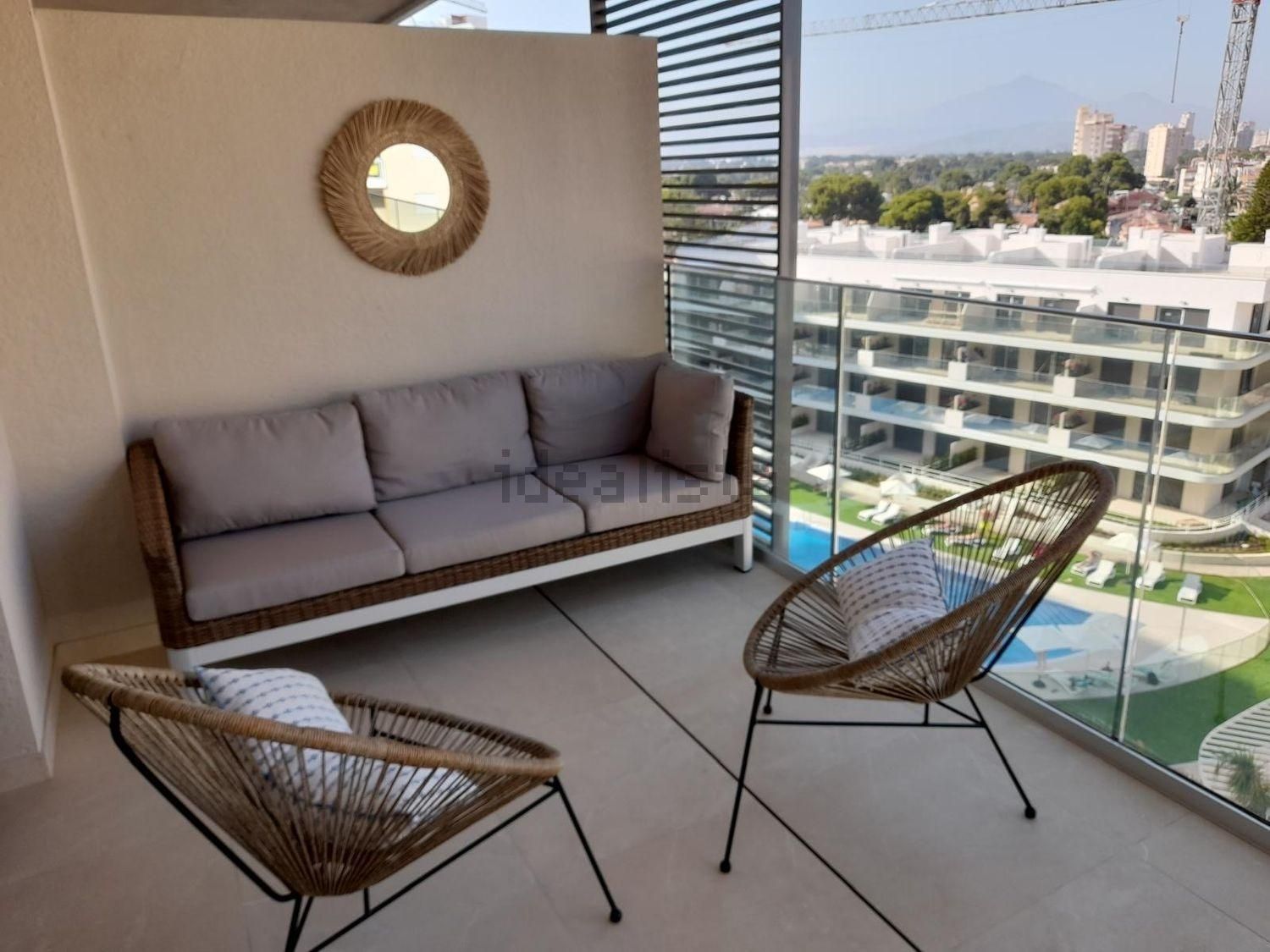 Terrassa de Pis de lloguer en Alicante / Alacant amb Aire condicionat, Calefacció i Jardí privat