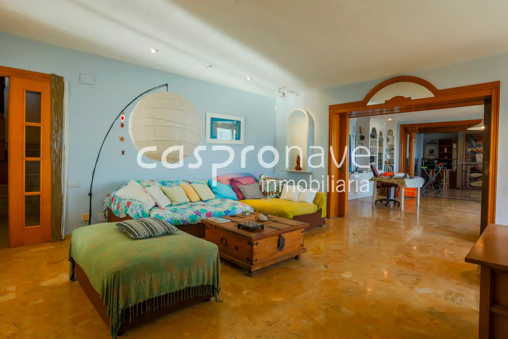 Sala d'estar de Casa o xalet en venda en Benicasim / Benicàssim amb Calefacció, Jardí privat i Terrassa