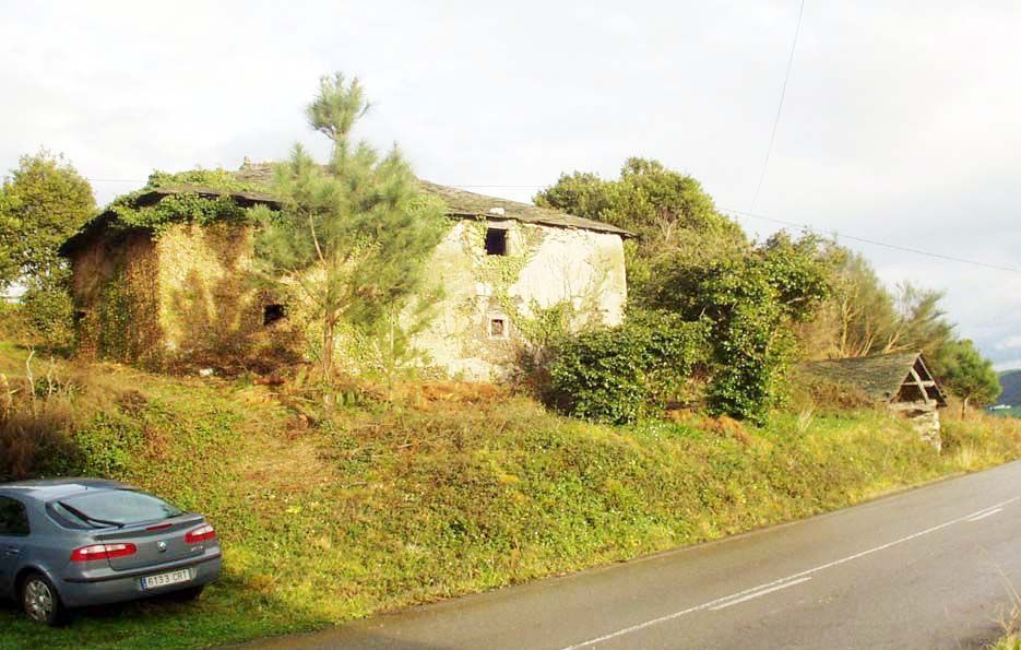 House or chalet for sale in Navia