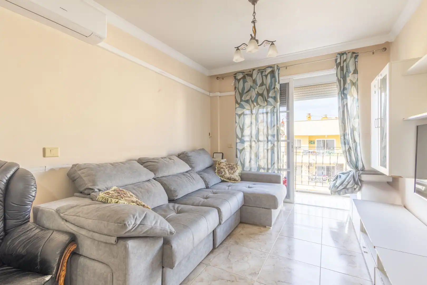 Wohnzimmer von Wohnung zum Verkauf in Adeje mit Abstellraum und Balkon