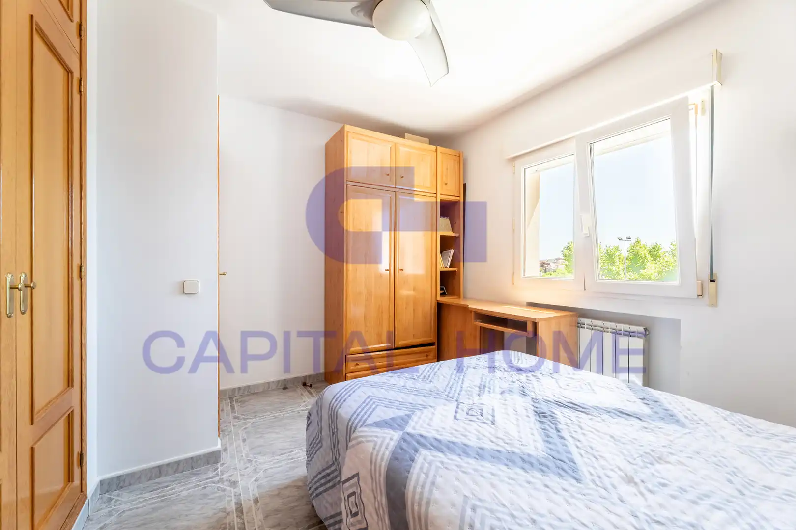 Habitación de Casa adosada en venta en Navalcarnero con Aire acondicionado, Calefacción y Jardín privado