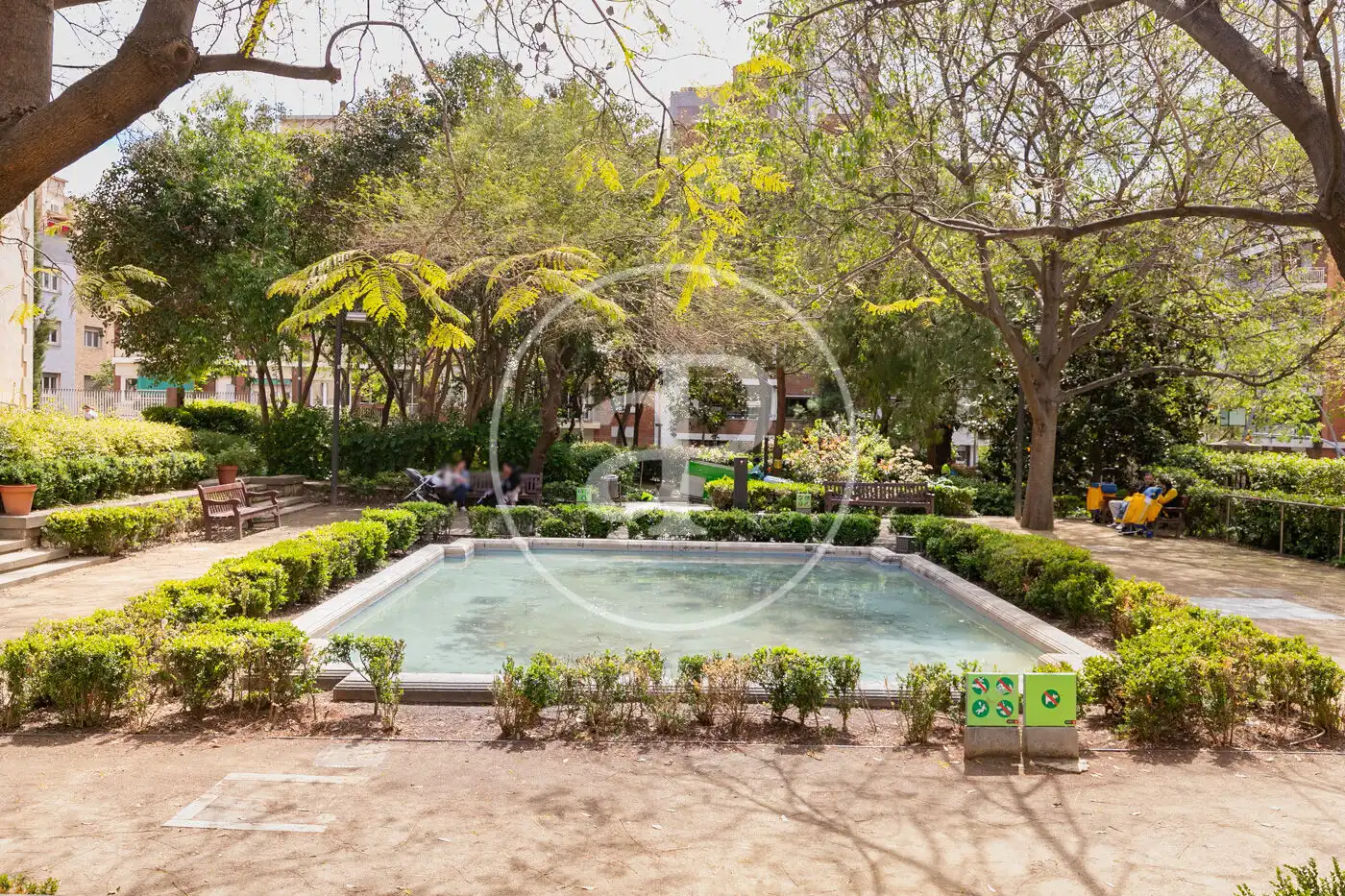 Piscina de Pis en venda en Barcelona amb Aire condicionat i Calefacció