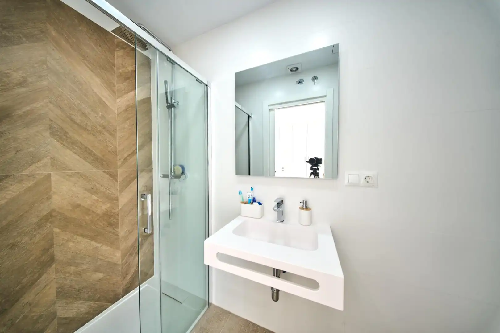 Bany de Casa o xalet en venda en Marbella amb Jardí privat, Terrassa i Traster