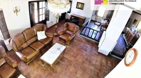 se vende chalet en Veguellina de Orbigo, con 5 habitaciones, 4 baños, cochera, jardín, pozo de riego, de 571m2, espacioso, imatge 5