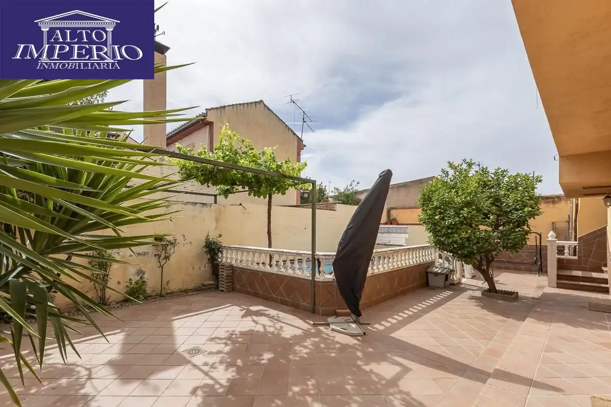Chalet con terraza en venta en Ogíjares, imagen 3