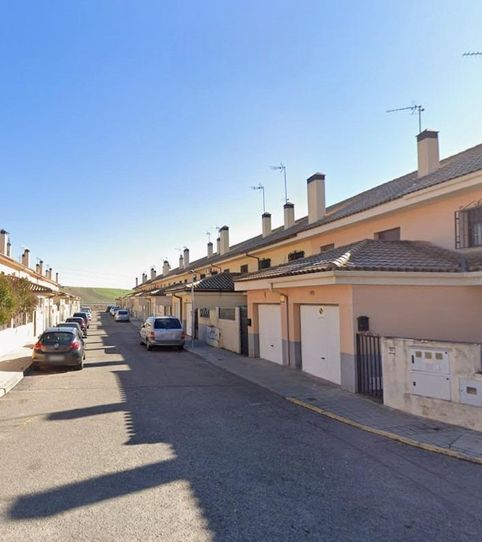 Foto 2 de Casa adosada en venta en Numancia de la Sagra, Toledo
