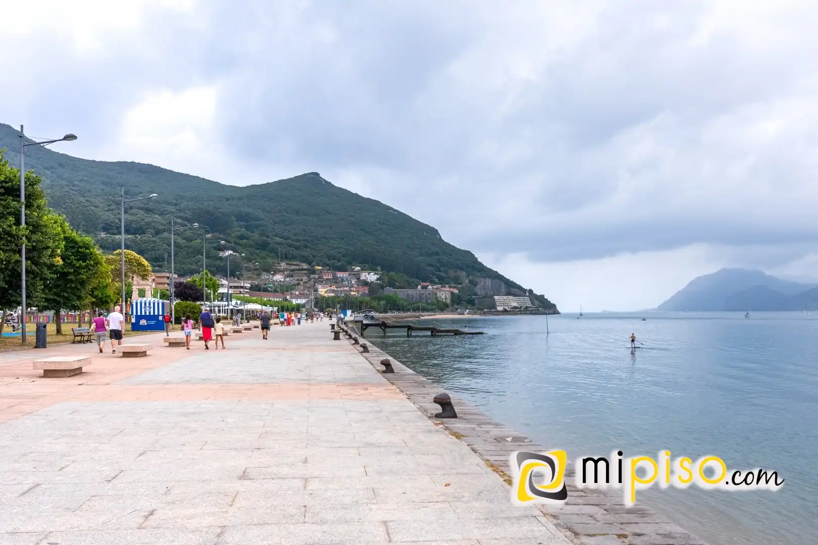 Vista exterior de Piso en venta en Santoña con Calefacción, Trastero y Amueblado