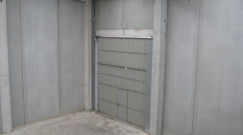 Foto 2 von Fabrikhallen zur Miete in Domeny, Girona Capital