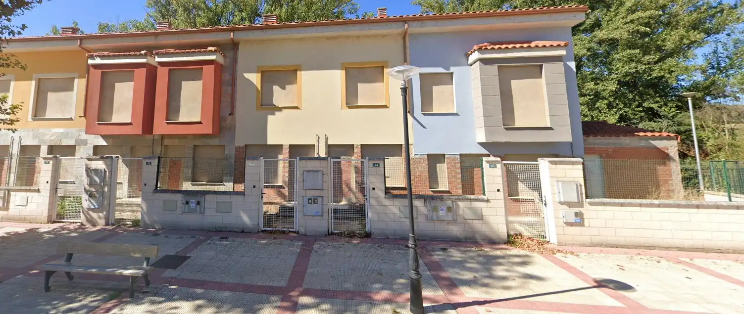 Außenansicht von Residential zum Verkauf in Briviesca