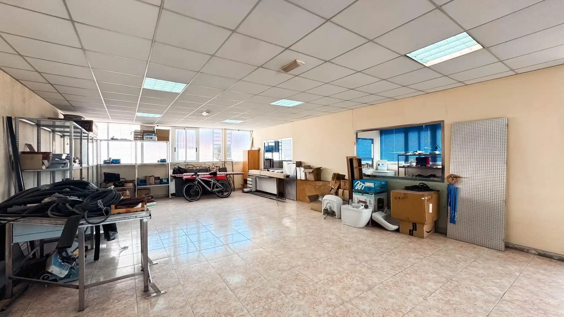 Nave industrial en venta en Finestrat