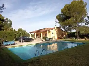 Piscina de Finca rústica en venda en Mutxamel amb Aire condicionat, Jardí privat i Terrassa
