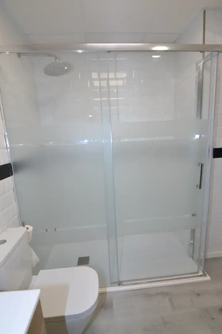 Bathroom of Flat for sale in Plasencia  with Heating, Terrace and Storage room