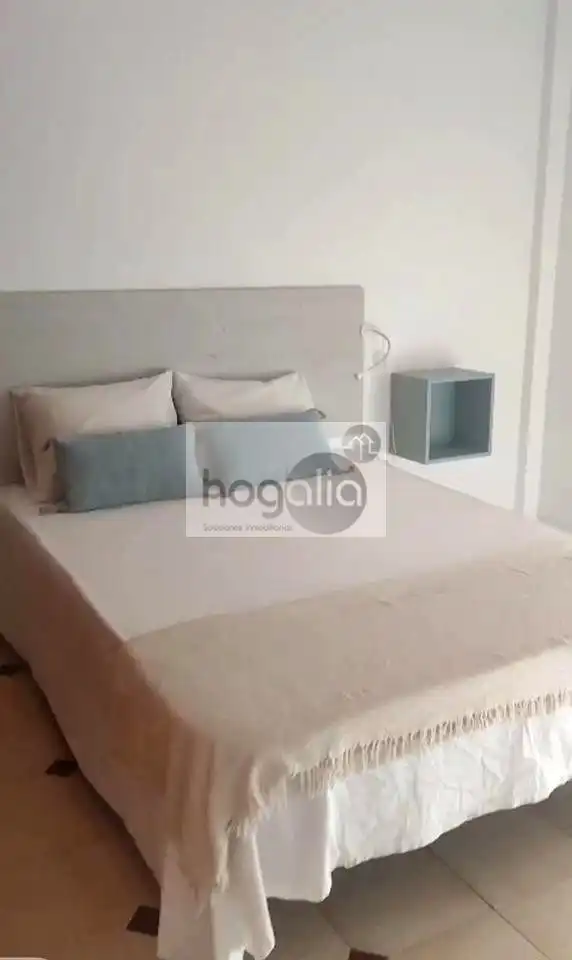 Habitación de Piso de alquiler en Sevilla con Aire acondicionado, Amueblado y Balcón