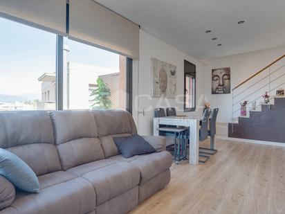 Living room of Duplex for sale in Les Franqueses del Vallès  with Air Conditioner, Heating and Parquet flooring