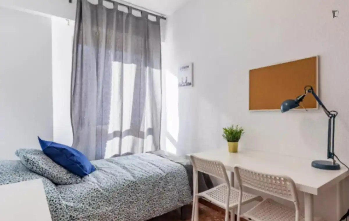 Room in Nou Campanar