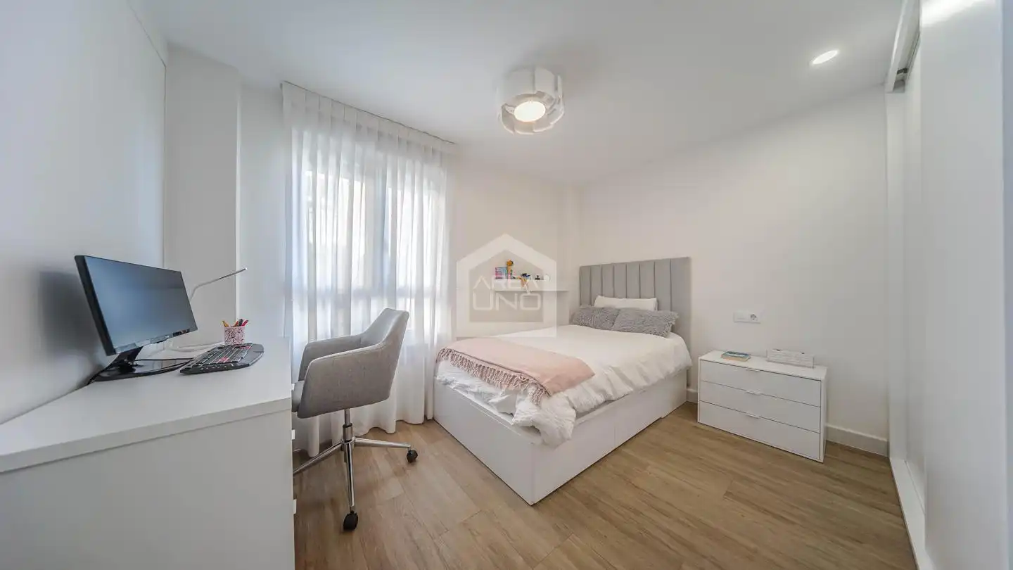 Habitación de Piso en venta en Alcorcón con Aire acondicionado, Calefacción y Terraza