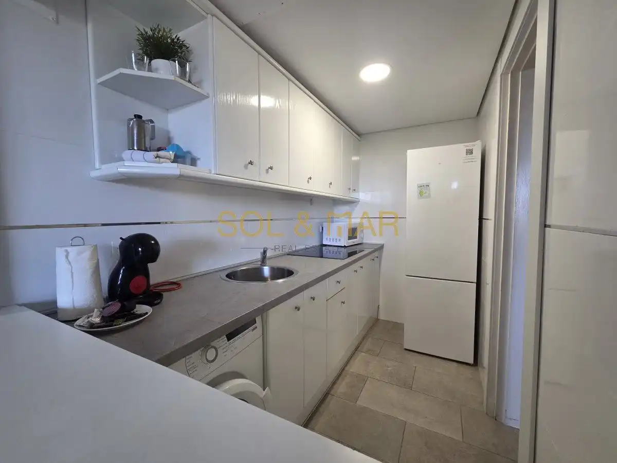 Küche von Wohnung zum Verkauf in Torremolinos mit Klimaanlage, Heizung und Terrasse
