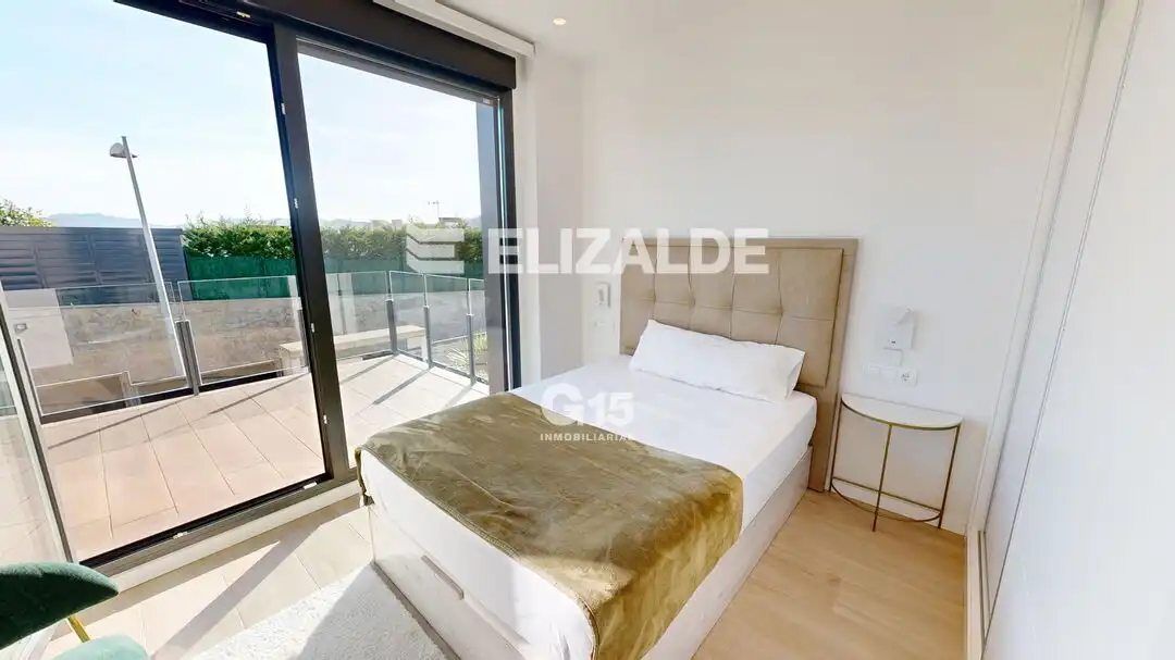 Habitación de Casa o chalet en venta en Donostia - San Sebastián  con Calefacción, Jardín privado y Terraza