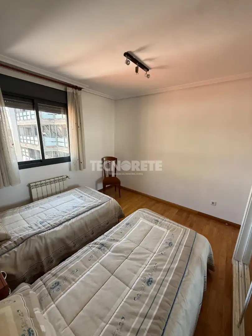 Bedroom of Flat for sale in Madrid  with Air Conditioner, Heating and Terrace
