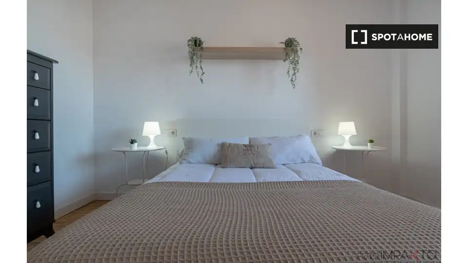 Habitación en Almenara -Ventilla