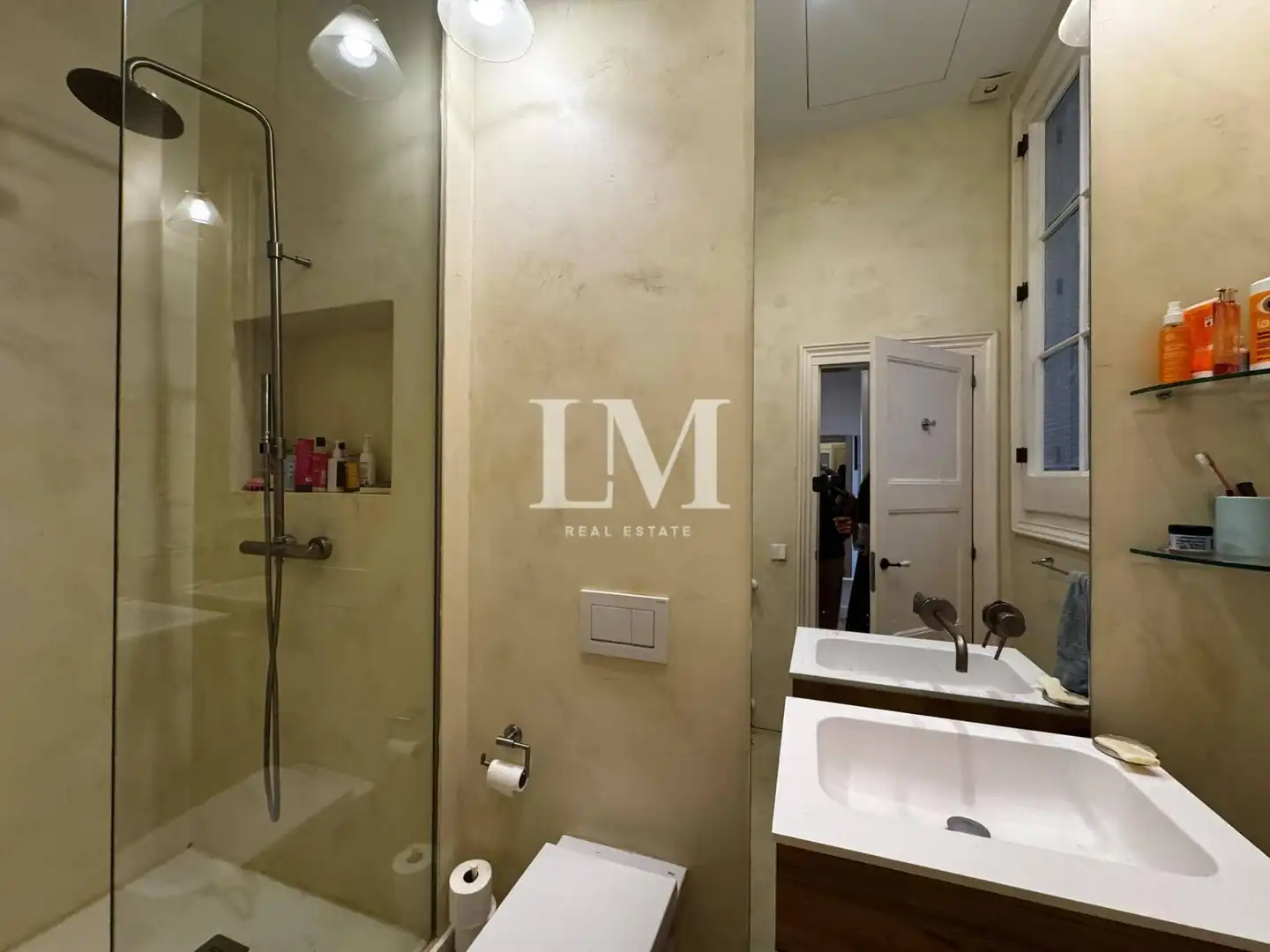 Bany de Apartament de lloguer en Eixample