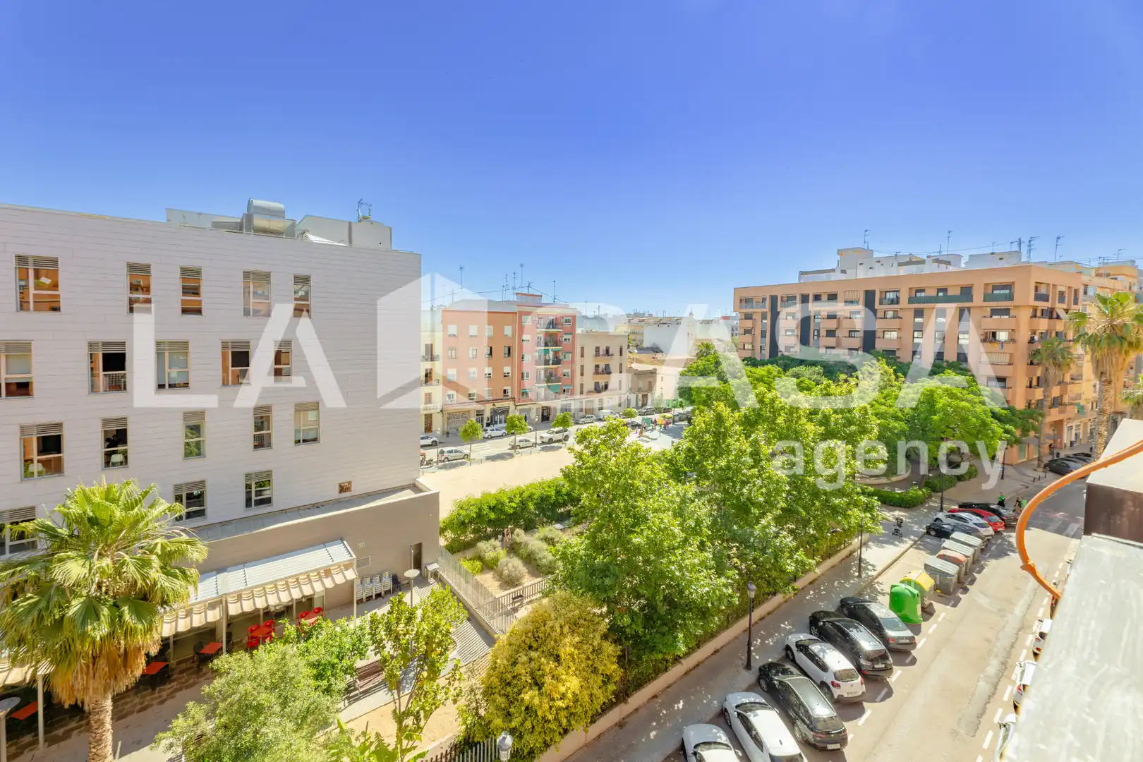Vista exterior de Piso en venta en Valencia con Balcón