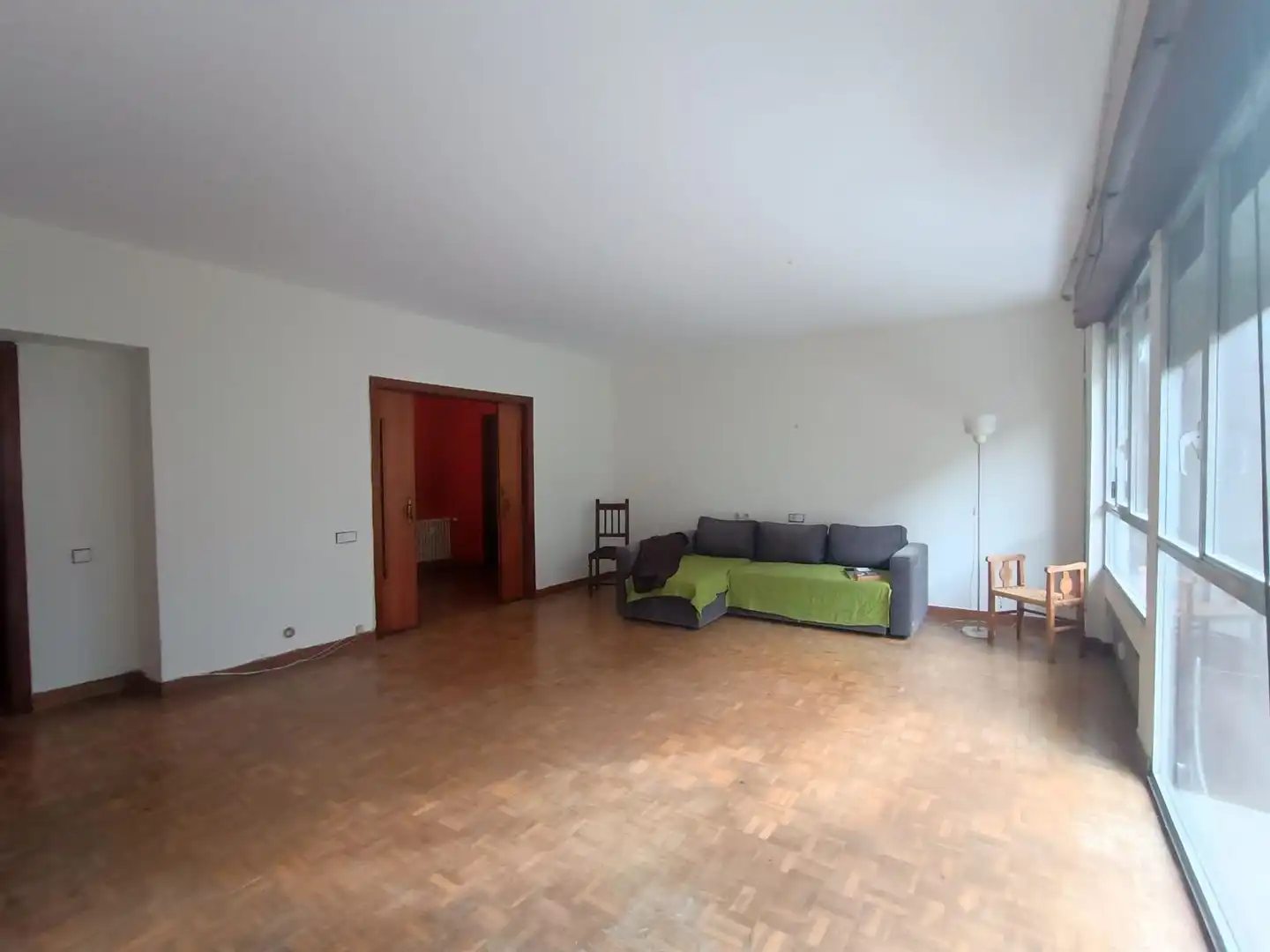 Living room of Flat for sale in Oviedo   with Heating, Terrace and Storage room
