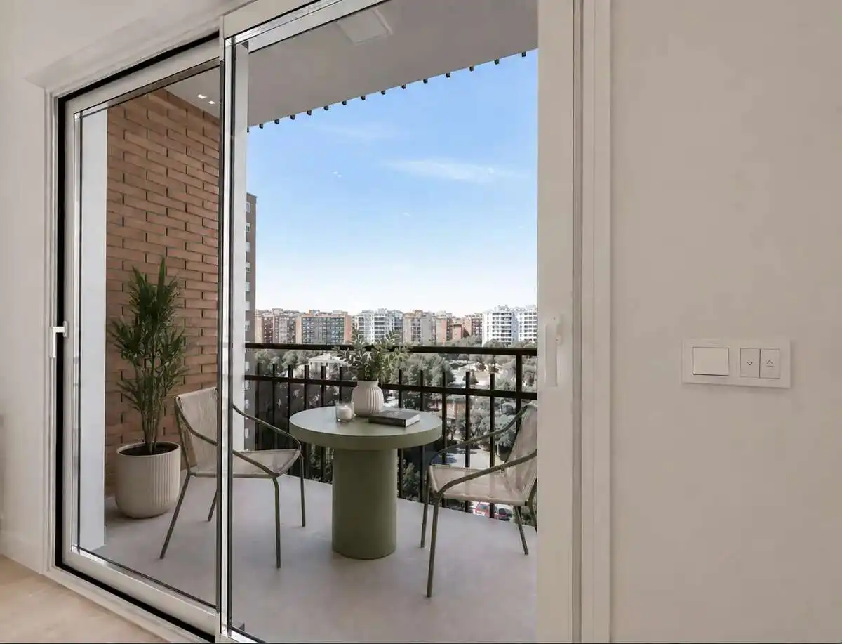 Flat with lift for sale in Fuencarral - El Pardo