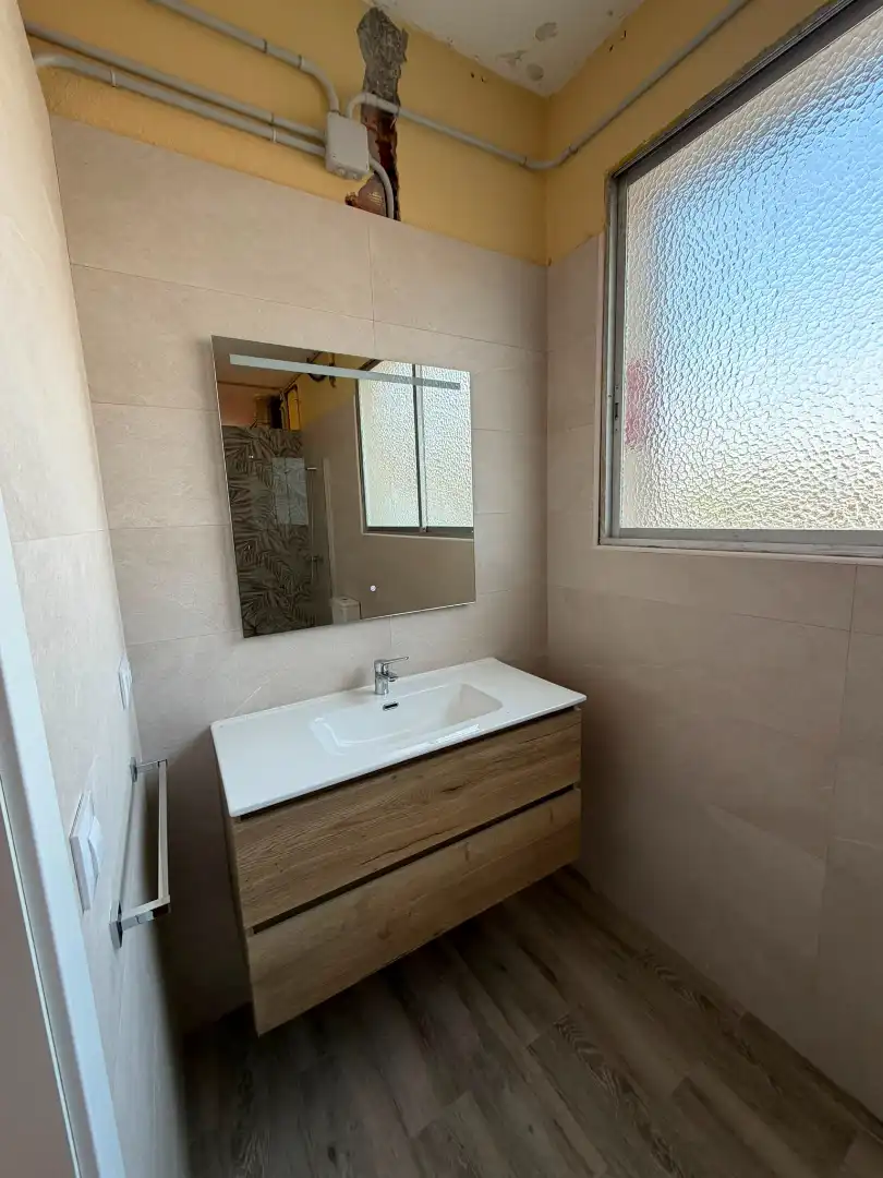 Baño de Casa o chalet de alquiler en Lugo con Calefacción, Terraza y Amueblado