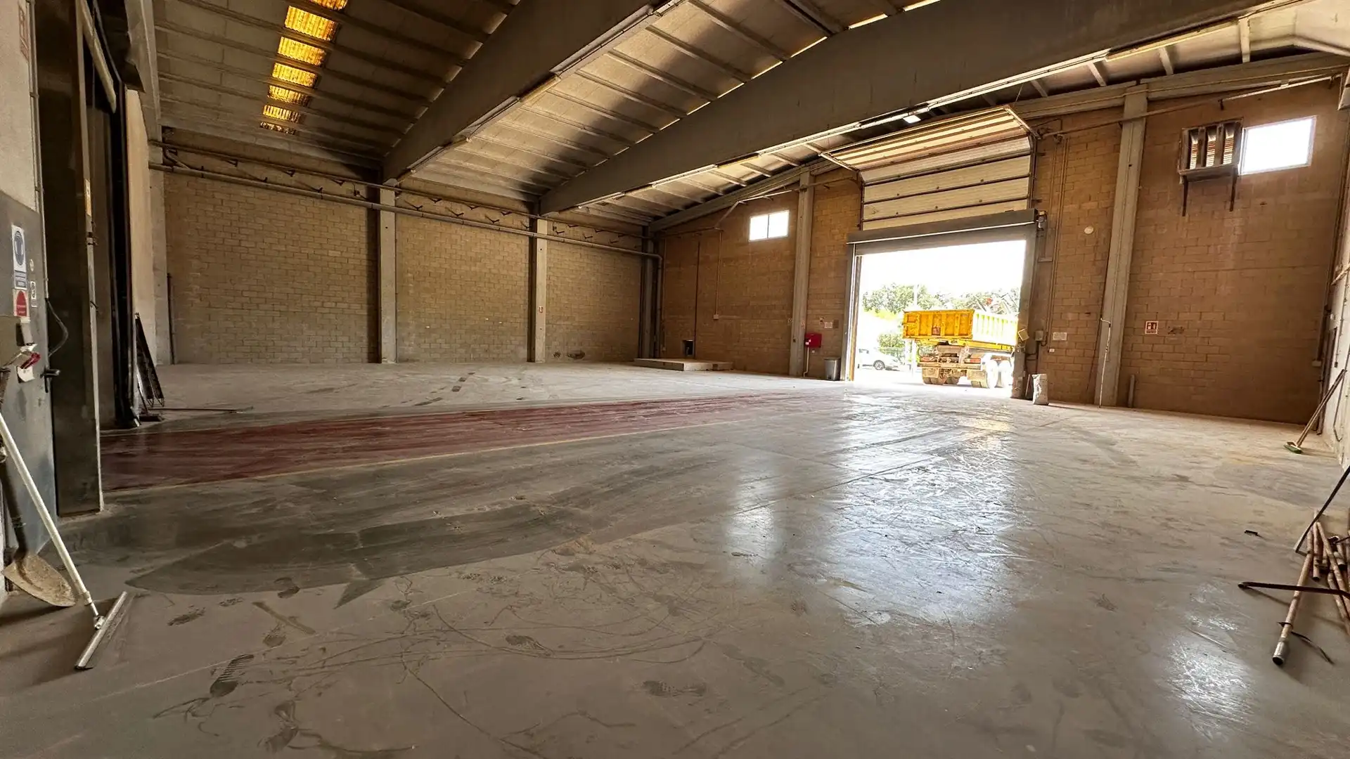 Nave industrial en venta en Riudellots de la Selva