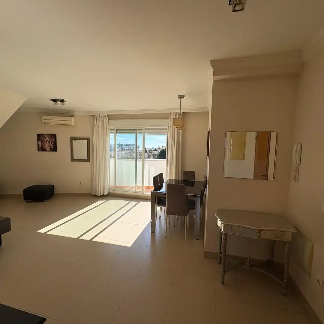 Menjador de Àtic en venda en Torremolinos amb Aire condicionat, Terrassa i Traster