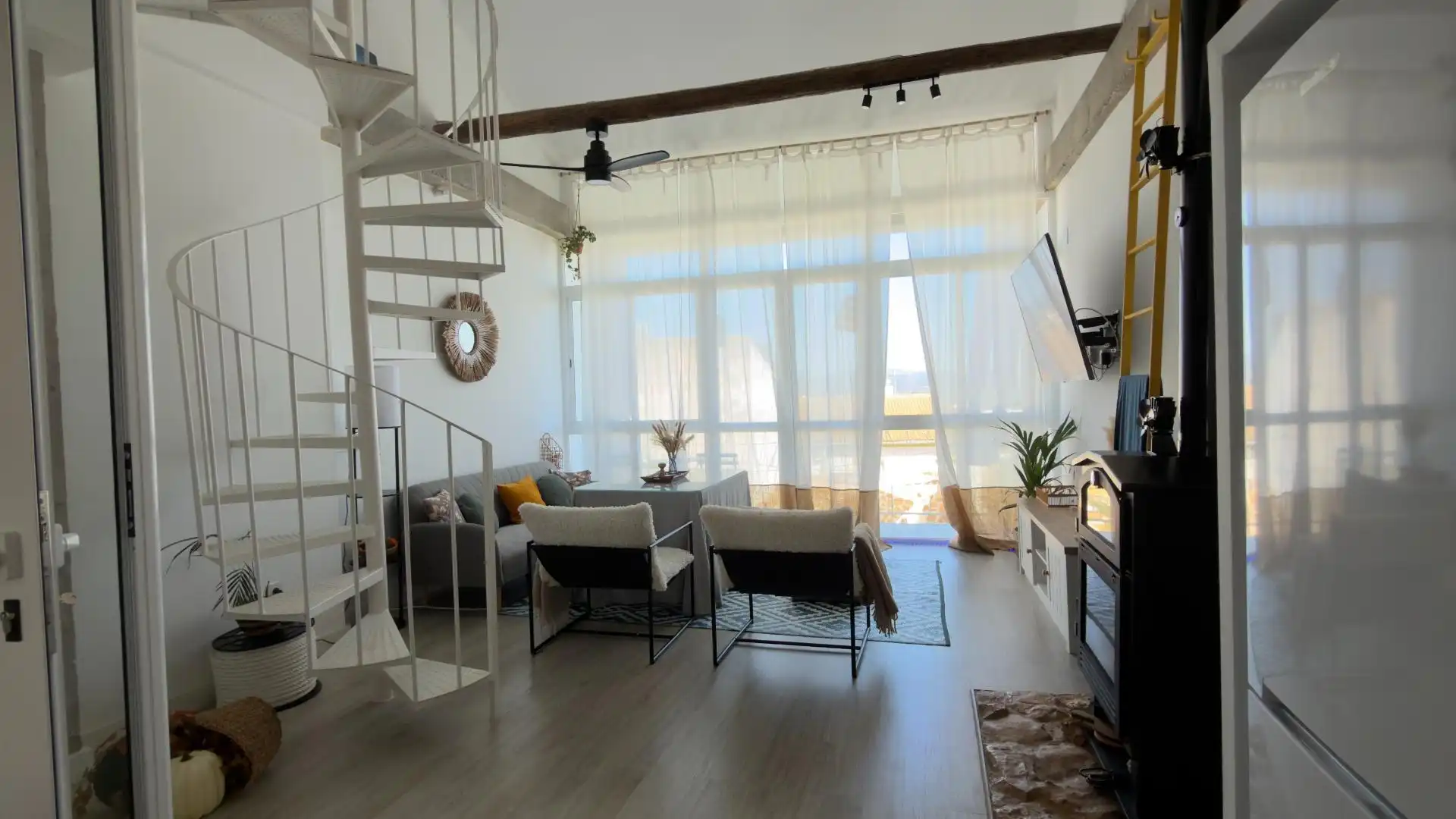 Sala d'estar de Casa o xalet en venda en Almodóvar del Río amb Aire condicionat, Calefacció i Terrassa