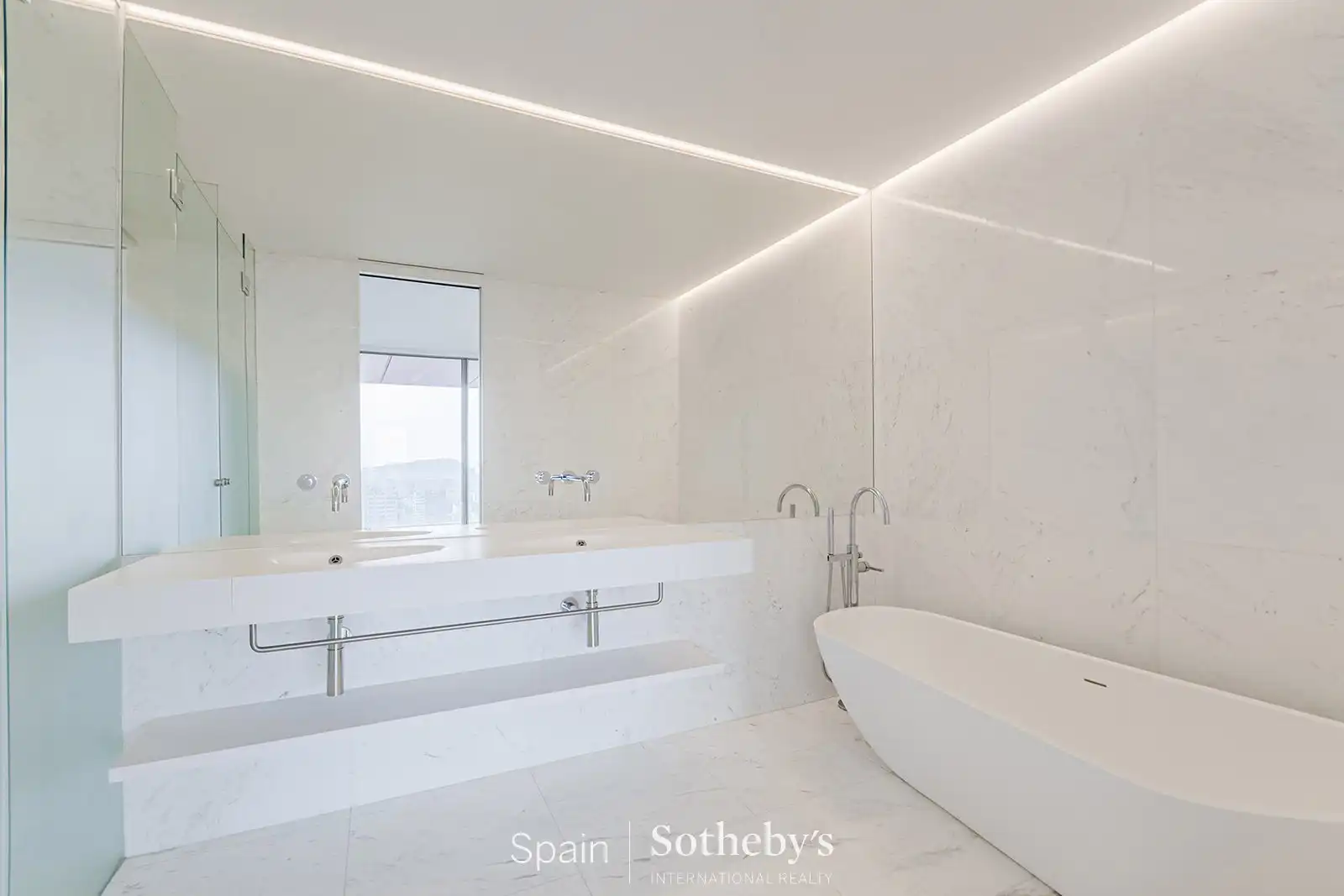 Bany de Apartament en venda en Barcelona amb Aire condicionat, Calefacció i Terrassa