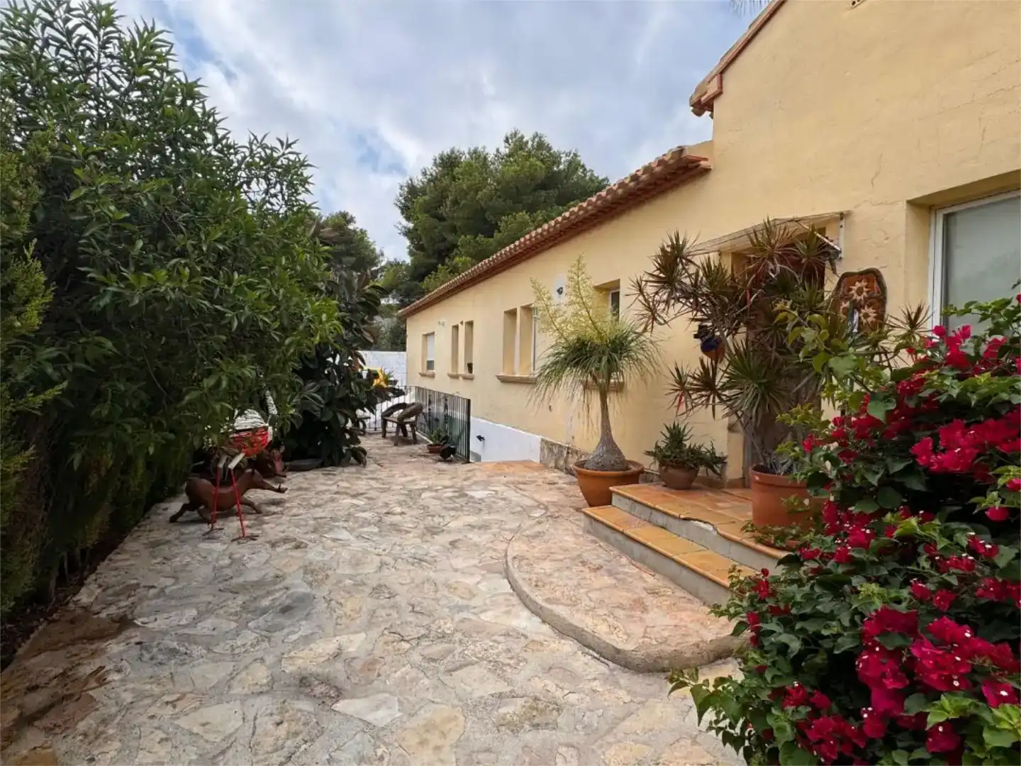 Vista exterior de Casa o chalet en venta en Cap Martí - El Tossalet - Pinomar