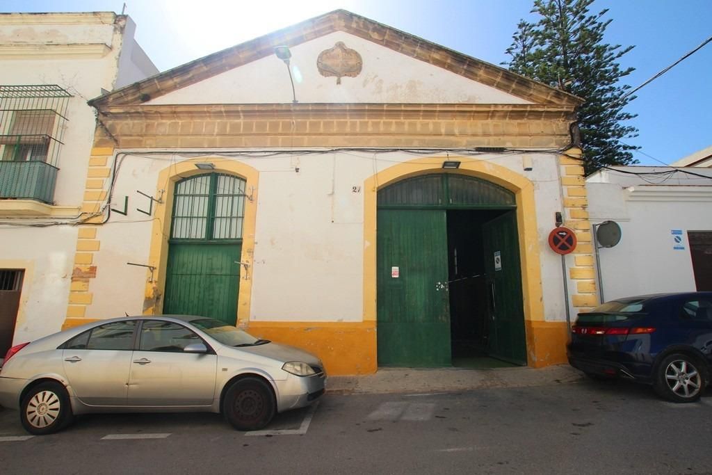 Exterior view of Industrial buildings for sale in Jerez de la Frontera