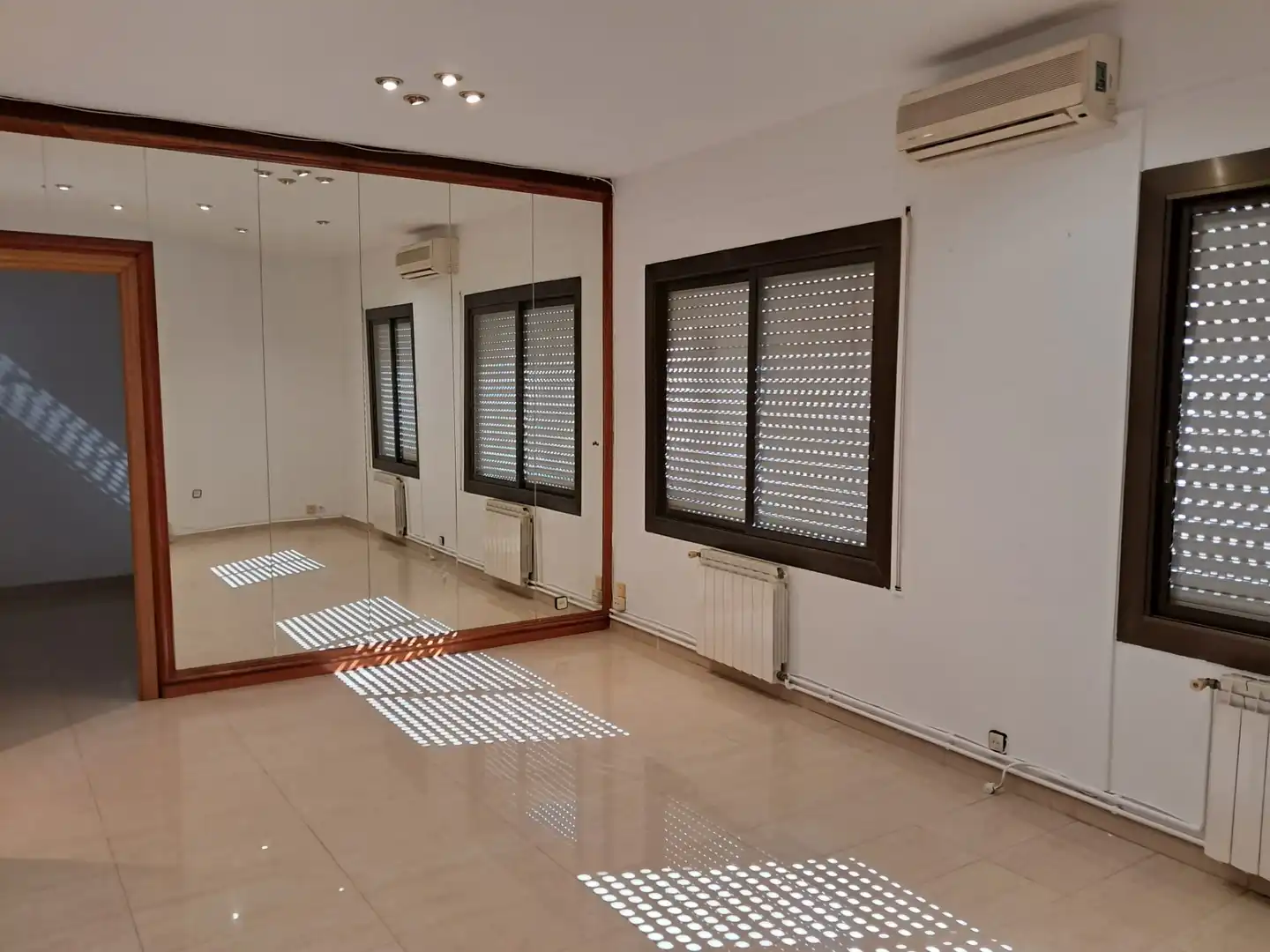 Flat for sale in  Barcelona Capital  with Air Conditioner and Heating