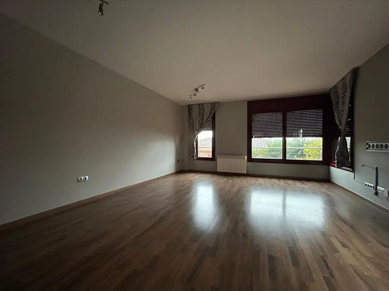 Wohnzimmer von Einfamilien-Reihenhaus zum Verkauf in Lliçà de Vall mit Privatgarten und Terrasse