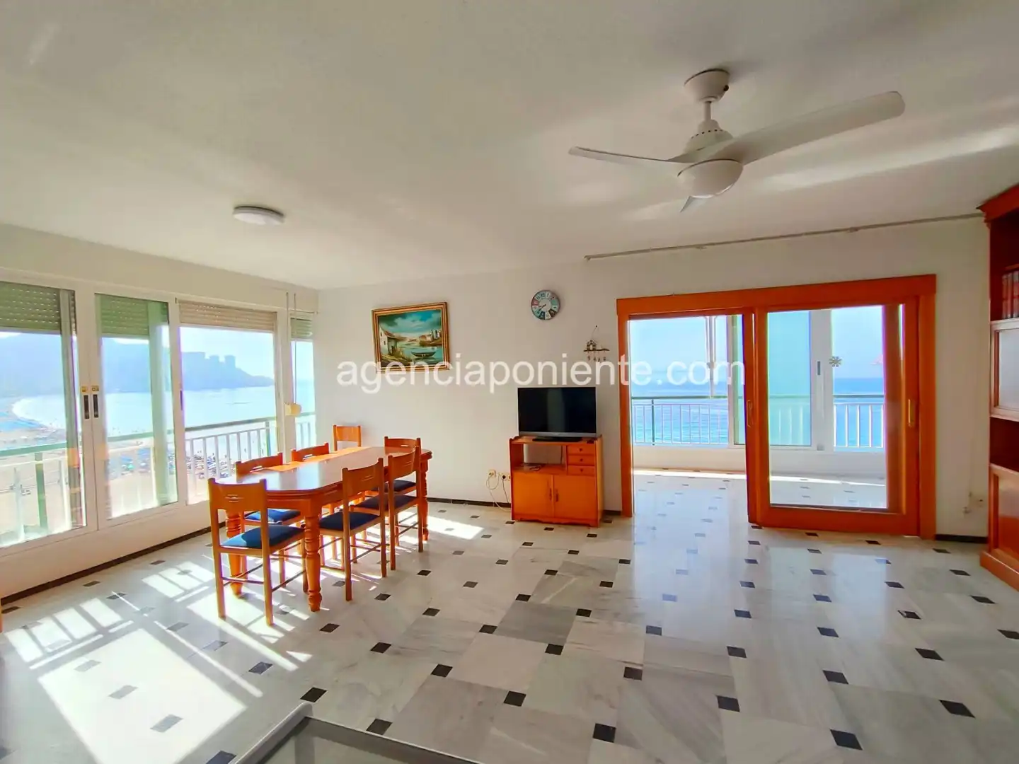 Dining room of Flat for rent in Benidorm  with Air Conditioner, Heating and Terrace