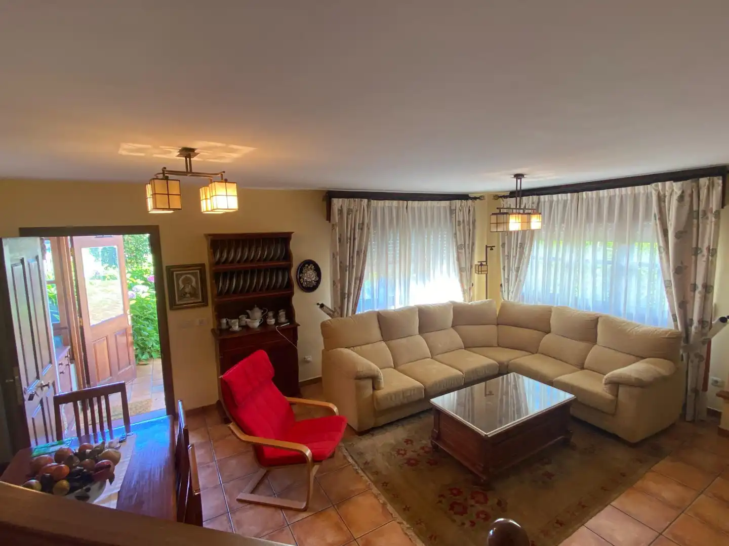 Sala de estar de Casa adosada de alquiler en Ribadesella con Calefacción y Terraza