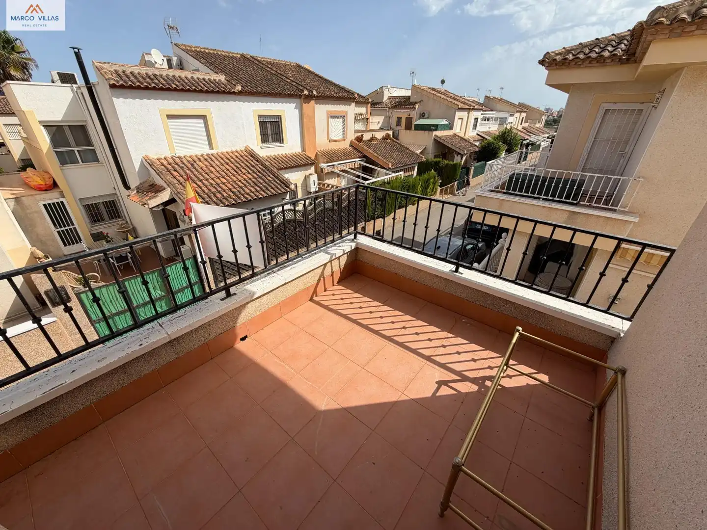 Terrassa de Casa adosada en venda en Guardamar del Segura amb Jardí privat, Terrassa i Moblat