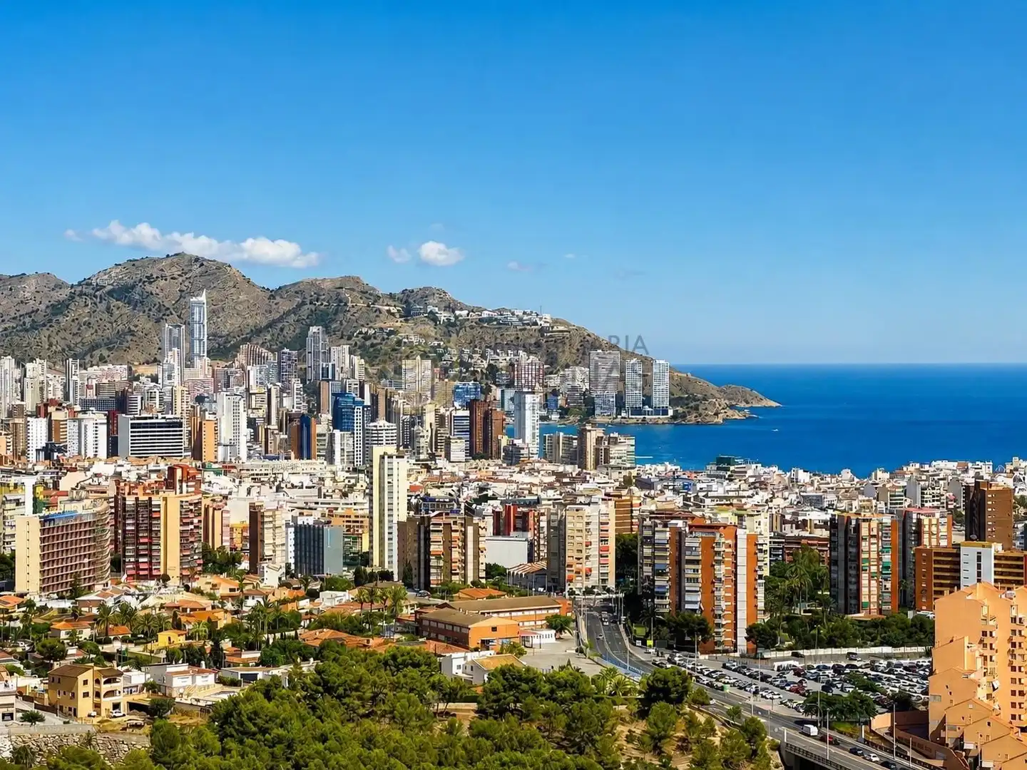 Apartamento con piscina en venta en Via Parque