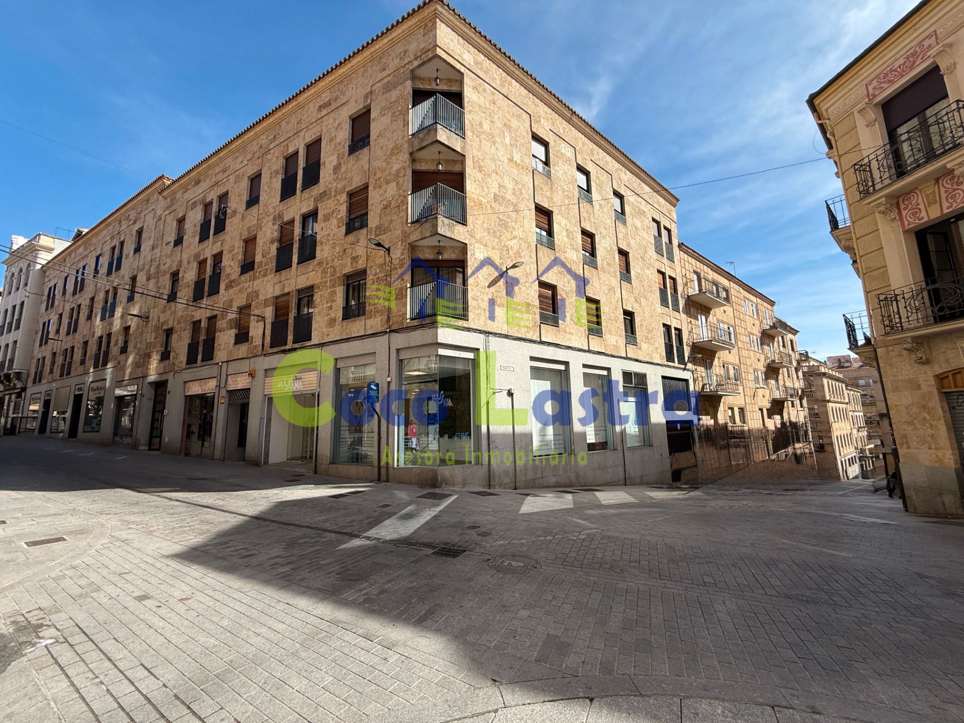 Vista exterior de Garatge en venda en Salamanca Capital