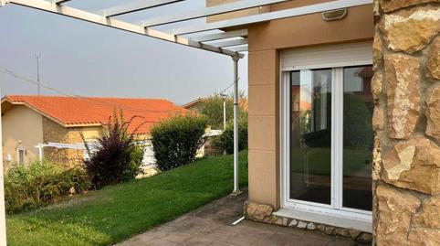 Foto 2 de Casa adosada en venda a Valverde de la Virgen, León