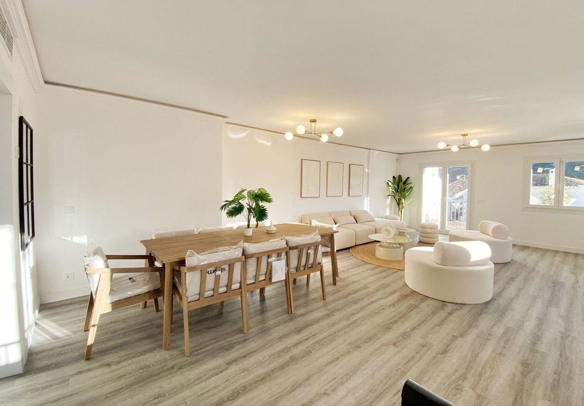 Sala de estar de Dúplex de alquiler en Estepona con Aire acondicionado, Terraza y Amueblado